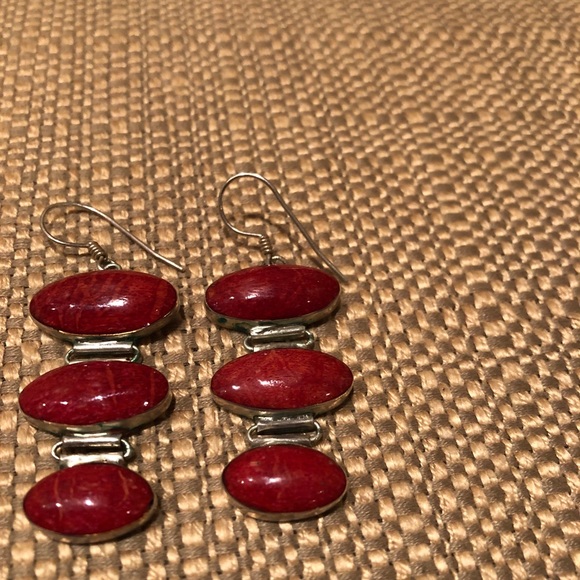 Genuine Coral Necklace & Earring Set. - Picture 3 of 4